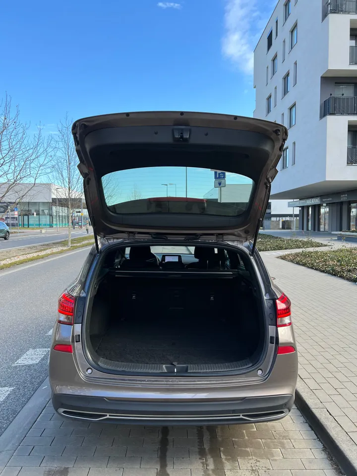 Hyundai i30 SW 1.5 T-GDi MHEV, Automatic - barkro autobazar